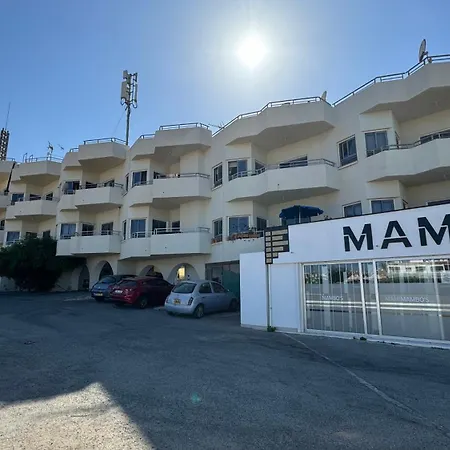 Sundays 2bdr - 1min From Mad Beach * Paralimni
